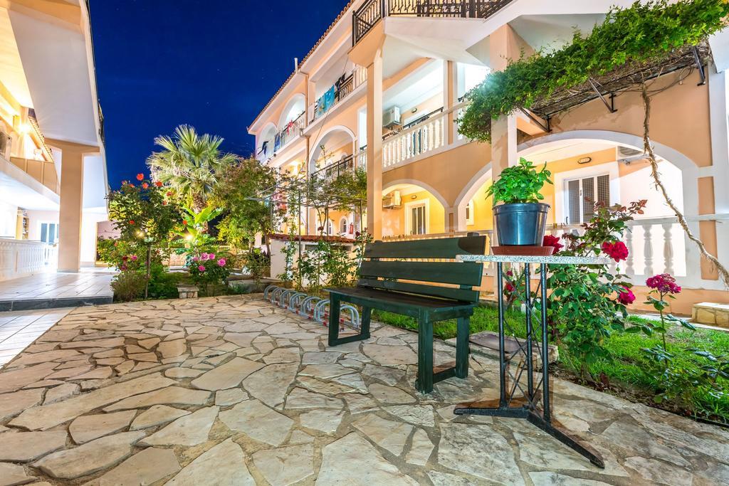 Athina Apartments Zakynthos Exterior foto